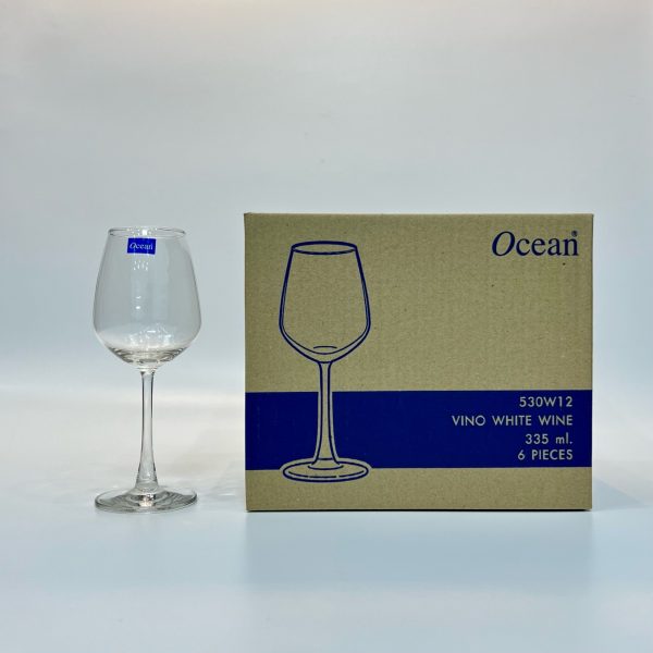 Ly và cốc quà tặng khách hàng