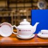 Bộ quà tặng ấm chén in logo Bát Tràng Vuông HongKong Giá In Logo 202