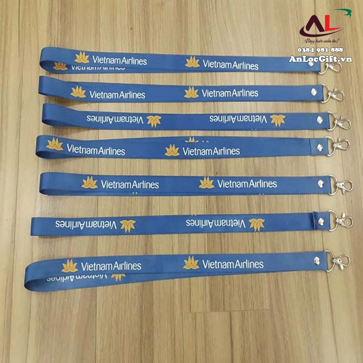 Quà tặng 10k: dây đeo thẻ in logo